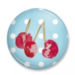 badge-25mm-cerise-pois-bleus